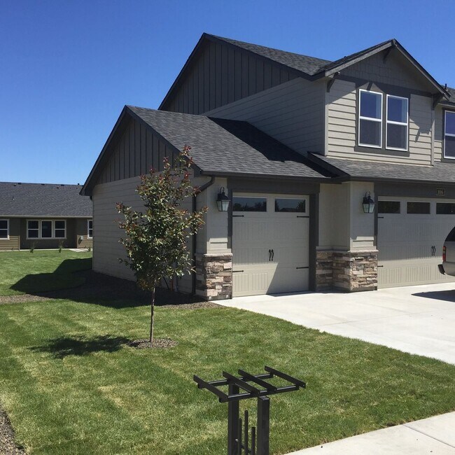 Primary Photo - Beautiful Spacious Home in Meridian!