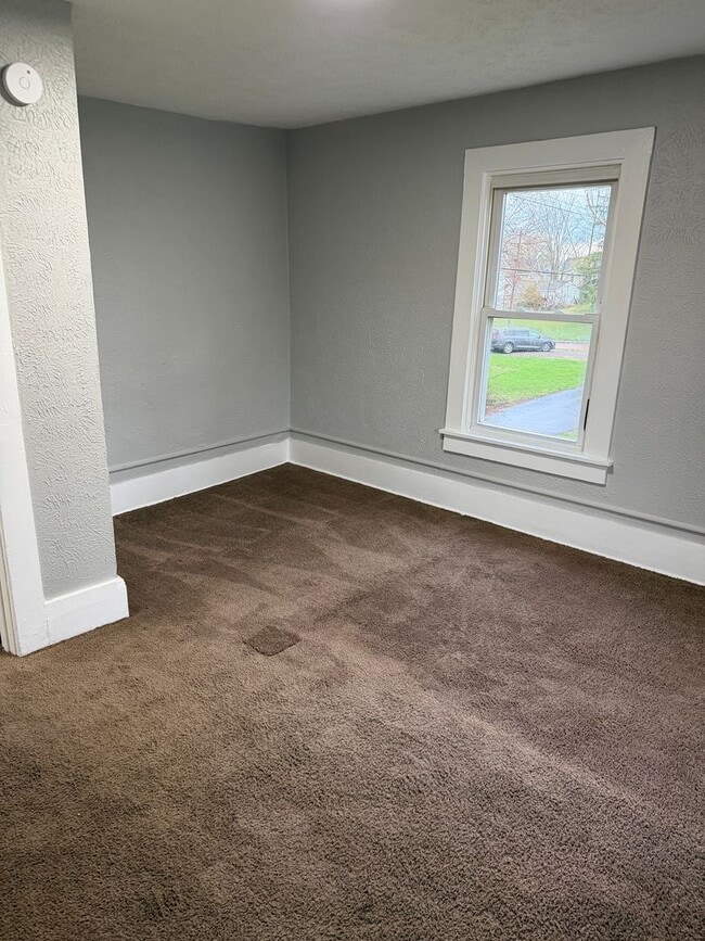 Building Photo - 1801 3rd St SE