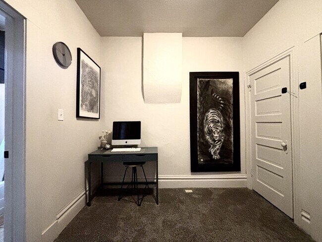 Building Photo - 612 Park St.