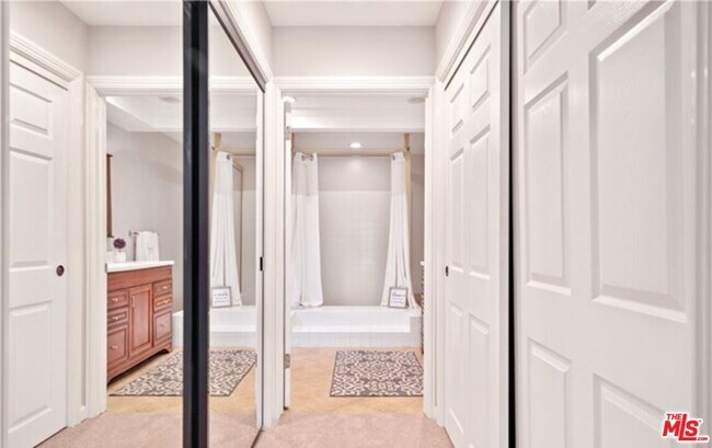 Building Photo - 1097 Finrod Ct