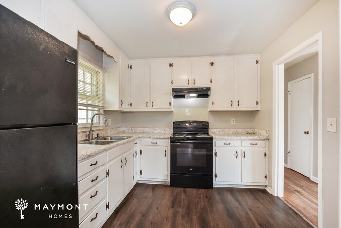 Building Photo - 2904 Broadview Dr NW