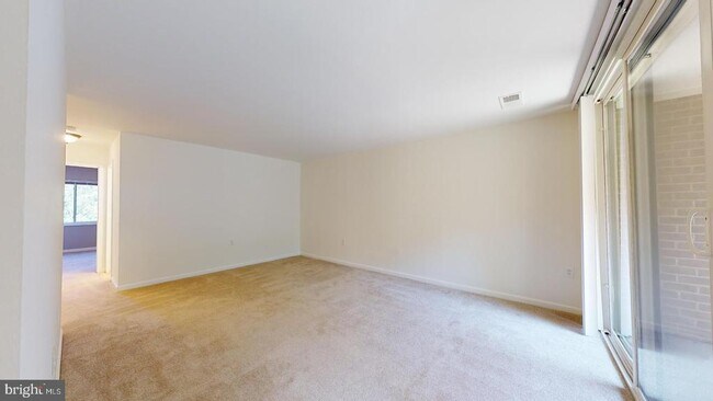 Building Photo - 1425 Northgate Square