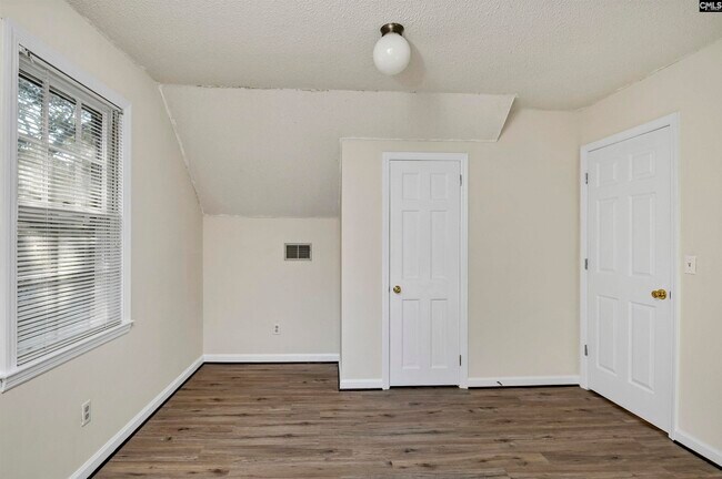 Building Photo - 1808 Lowder Dr