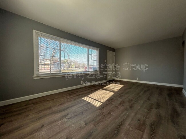 Building Photo - 8306 Whitewater Dr