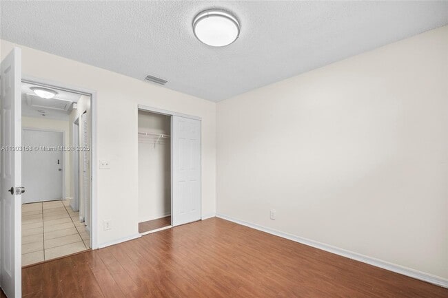 Building Photo - 9601 Dunhill Dr