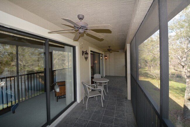 Building Photo - Furnished townhome! Located in Plantation ...