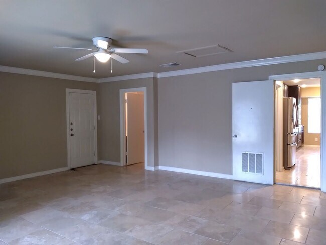 Building Photo - *COMING SOON* Exquisite Estate Living in Prestigious Hollywood Park With Outdoor Kitchen!