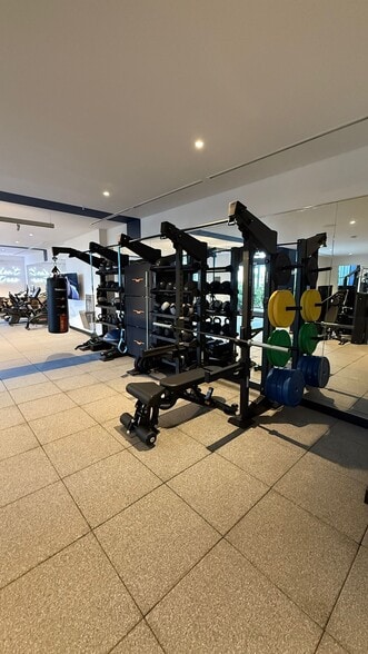 Building Photo - 951 NW 40th Ave