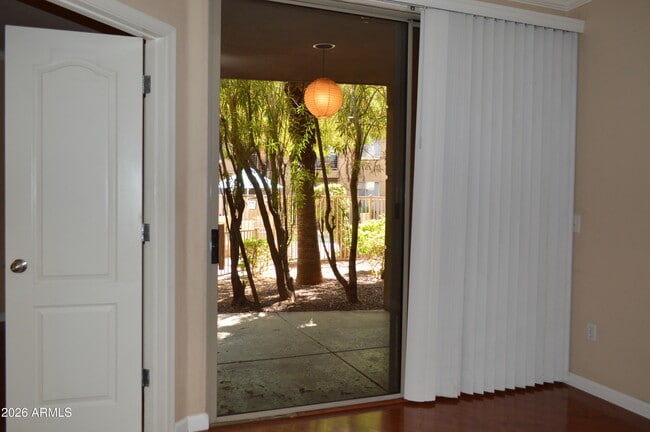 Building Photo - 1701 E Colter St