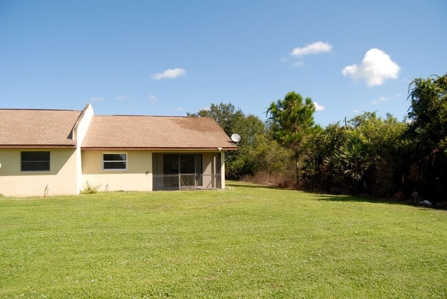 Building Photo - 26305 Explorer Rd