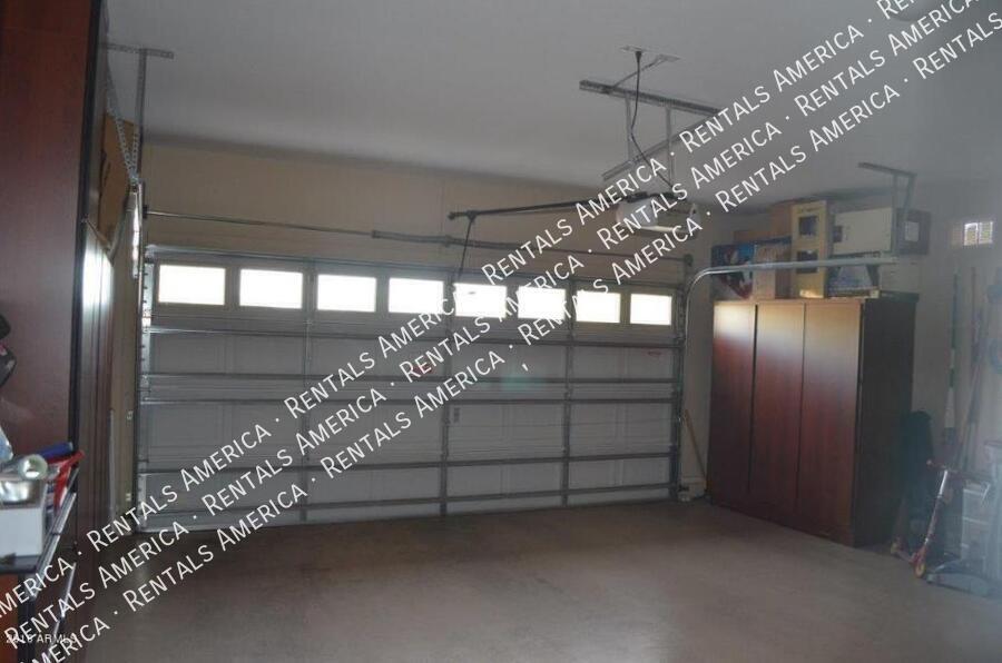 Building Photo - 1912 W Black Hill Rd