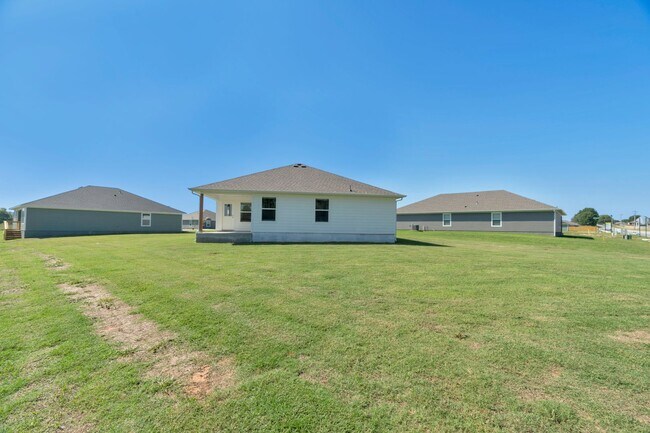 Building Photo - Brand-New 4 Bedroom +office in Prairie Gro...