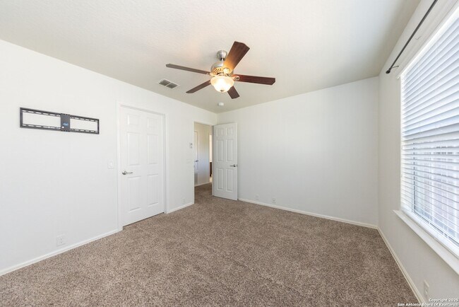 Building Photo - 12606 Texas Gold