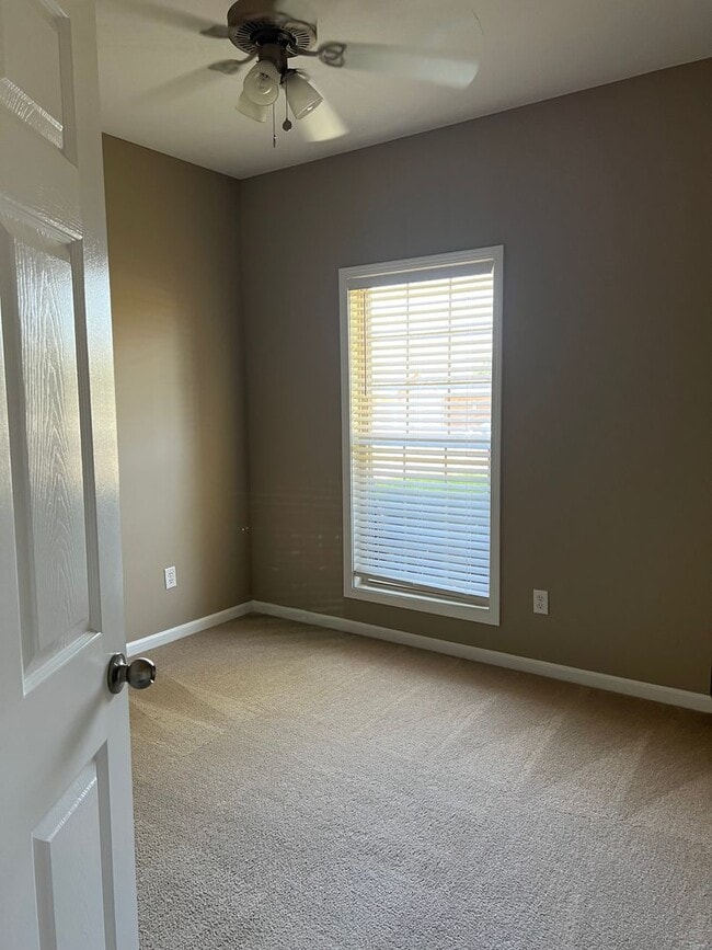 Building Photo - 183 Co Rd 739