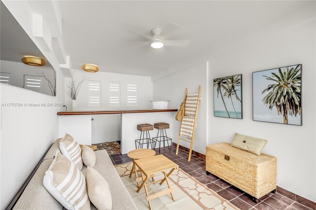 Building Photo - 4925 Collins Ave