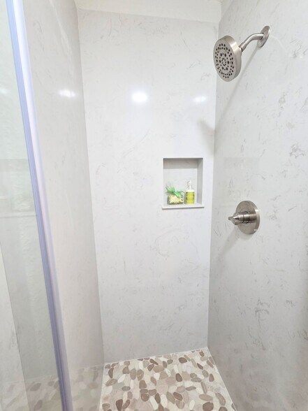 Building Photo - 228 Carmillita Way