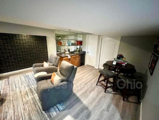 Building Photo - 2449 Anderson Manor Ct