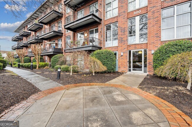 Building Photo - 5200 Peachtree Rd