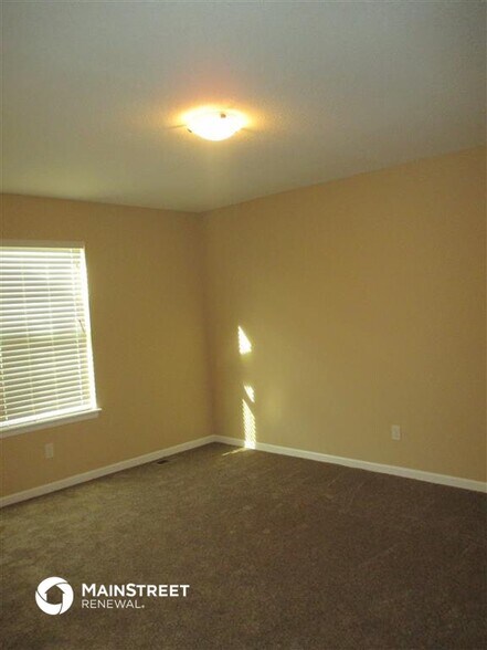 Building Photo - 104 Golfview Dr