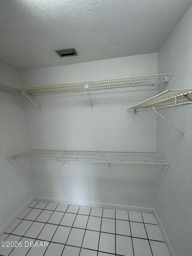 Building Photo - 524 Pelican Bay Dr