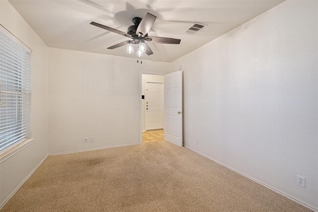 Building Photo - 105 Pentire Way