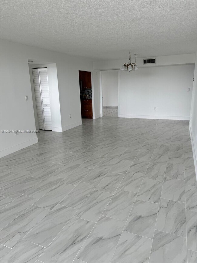 Building Photo - 7921 Byron Ave