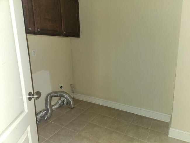 Building Photo - 3542 Waters Run Dr