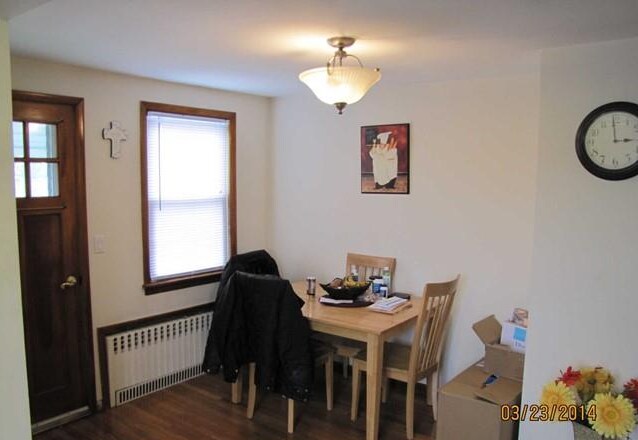 Dining Area - 298 Luddington Ave