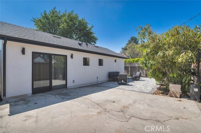 Building Photo - 2117 W Clark Ave