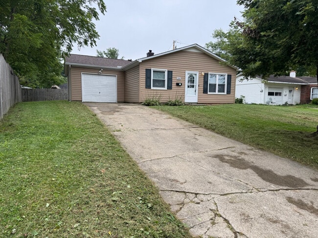 Building Photo - 390 Burdel Dr