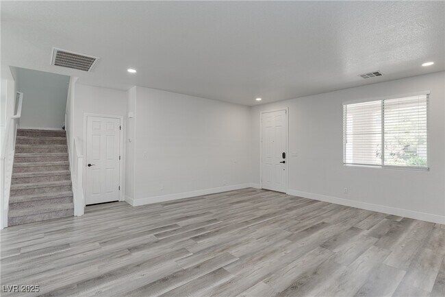 Building Photo - 11057 Village Ridge Ln