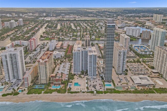 Building Photo - 2017 S Ocean Dr