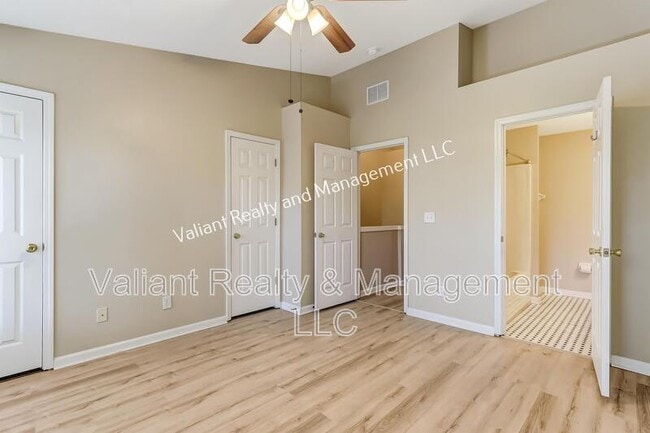 Building Photo - 3532 Lone Tree Ln