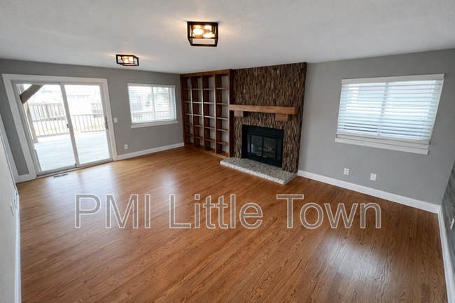 Building Photo - 8975 S Coyote St