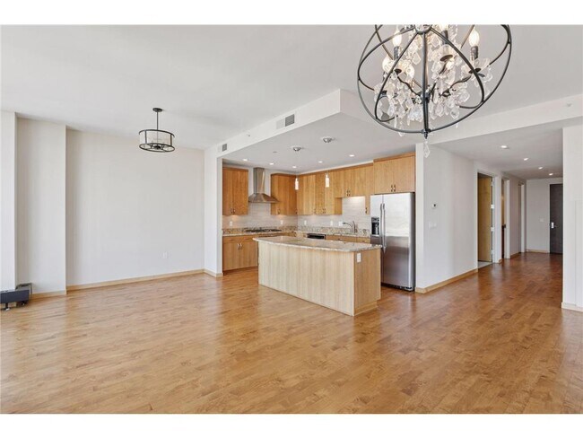 Building Photo - 201 S 11th St