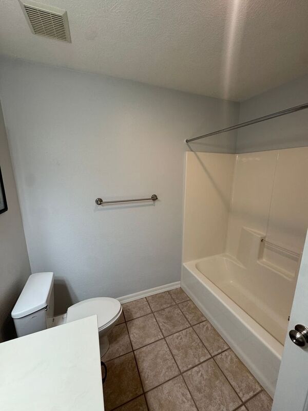 Building Photo - 5545 S Michigan Ave