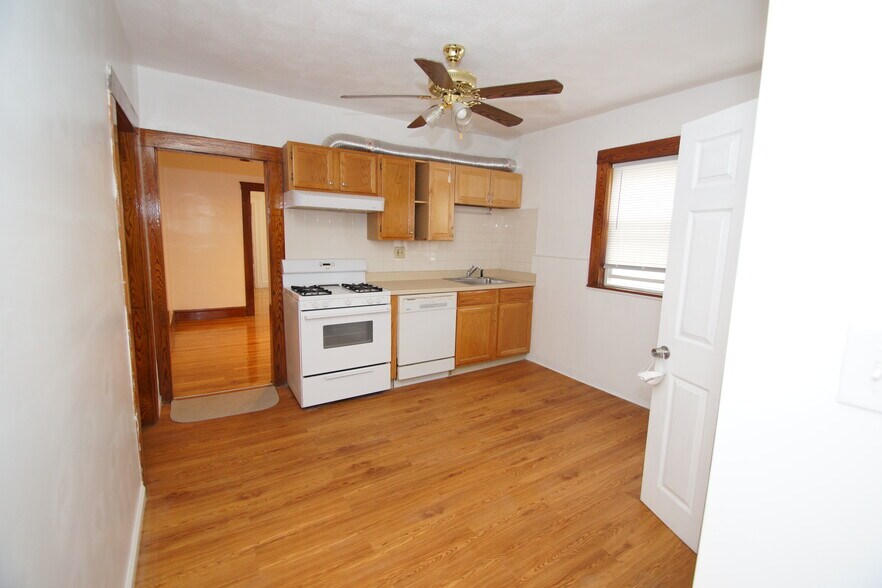 Primary Photo - 6 1st St