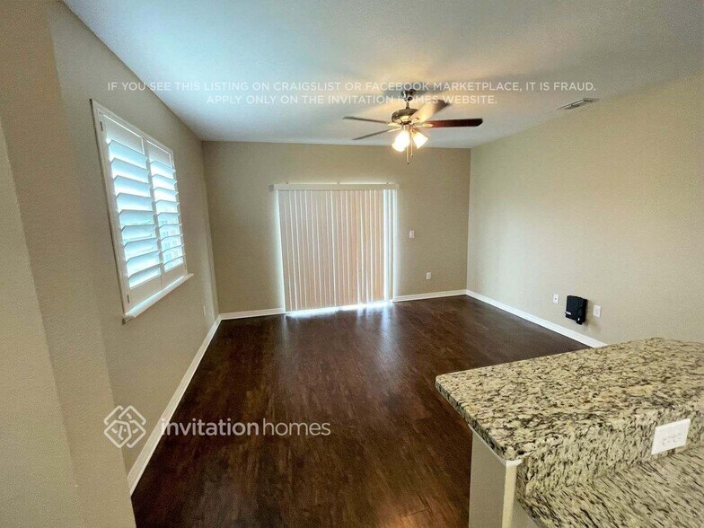 Building Photo - 13345 Blake Dr