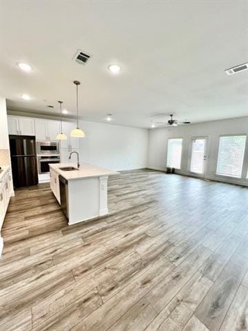 Building Photo - 5653 Woodlands Dr
