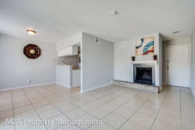 Building Photo - 8033 Gessner Dr