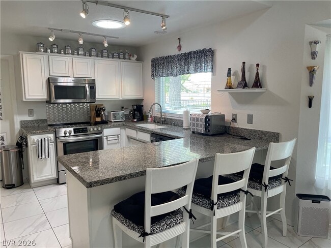 Building Photo - 2833 Sungold Dr