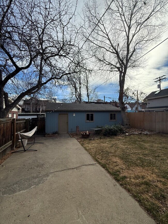 Building Photo - 1334 N Downing St