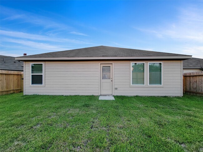 Building Photo - 17310 Adina Creek Dr