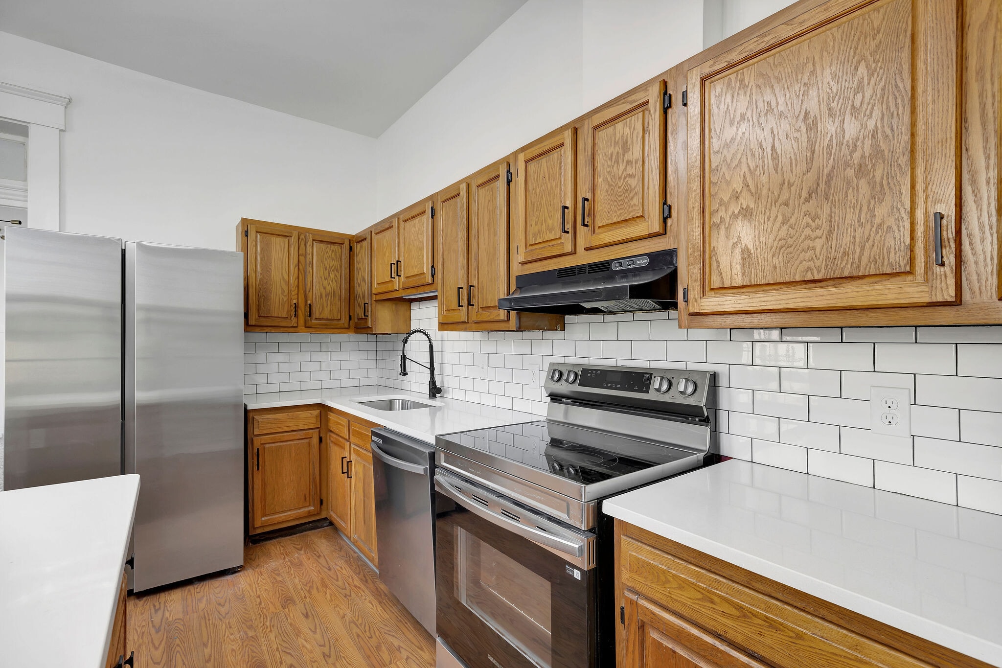 Building Photo - 422 Watkins St