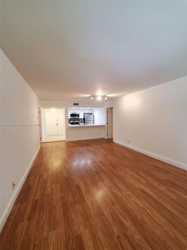 Building Photo - 8100 Geneva Ct