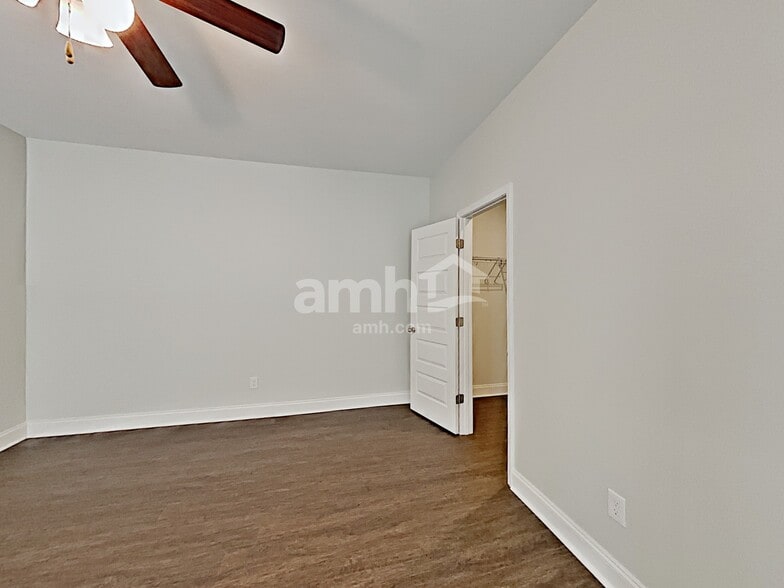 Building Photo - 5317 Tupelo St