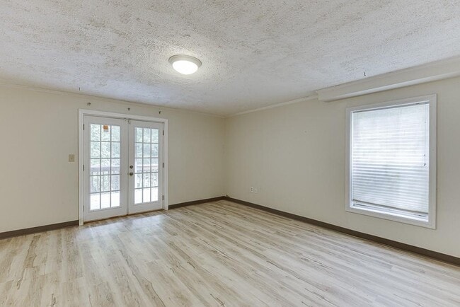 Building Photo - 5168 Laurel Bridge Ct SE