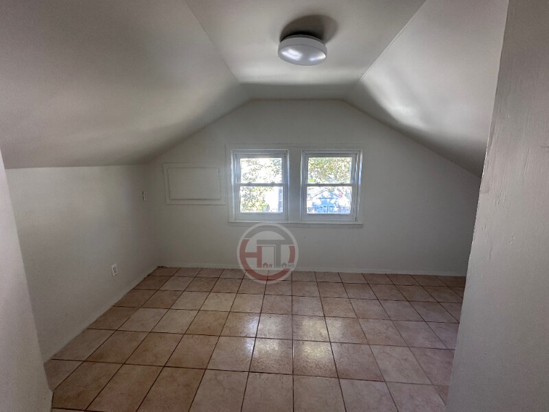 Building Photo - 1446 Gillespie Ave