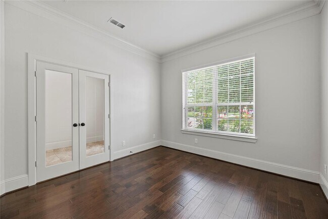 Building Photo - 30510 Hackberry Woods St