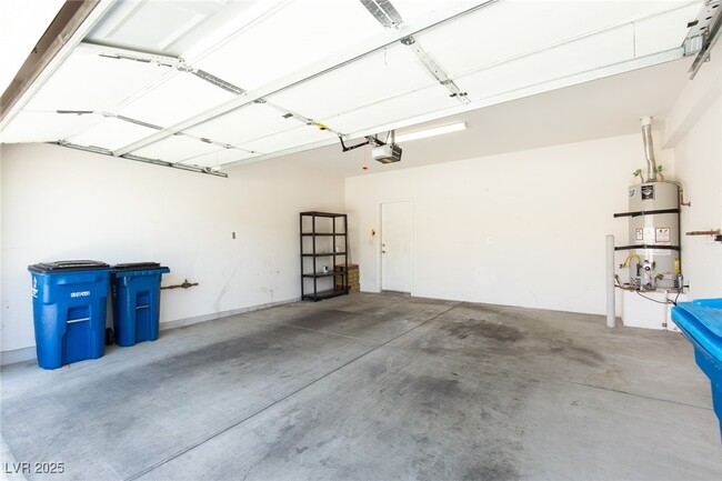 Building Photo - 7628 Fieldfare Dr